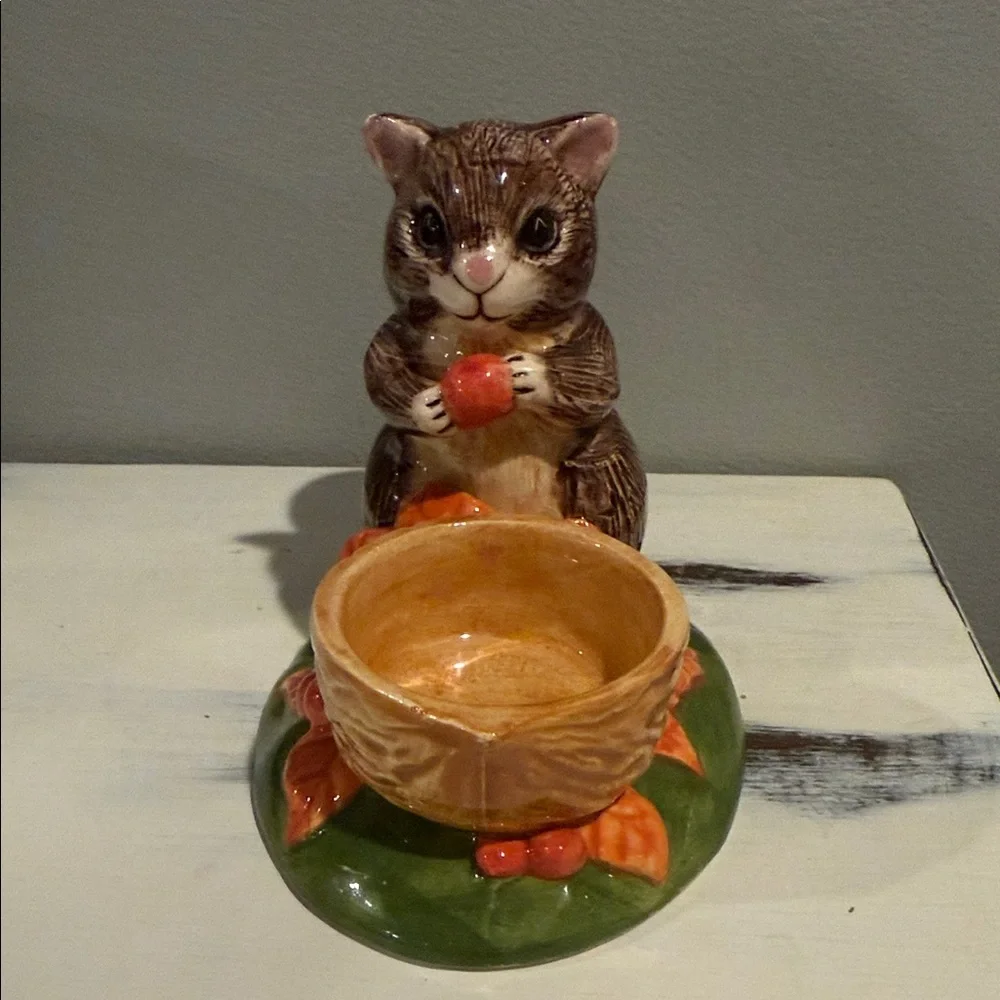 Charming Squirrel Ceramic tea light holder